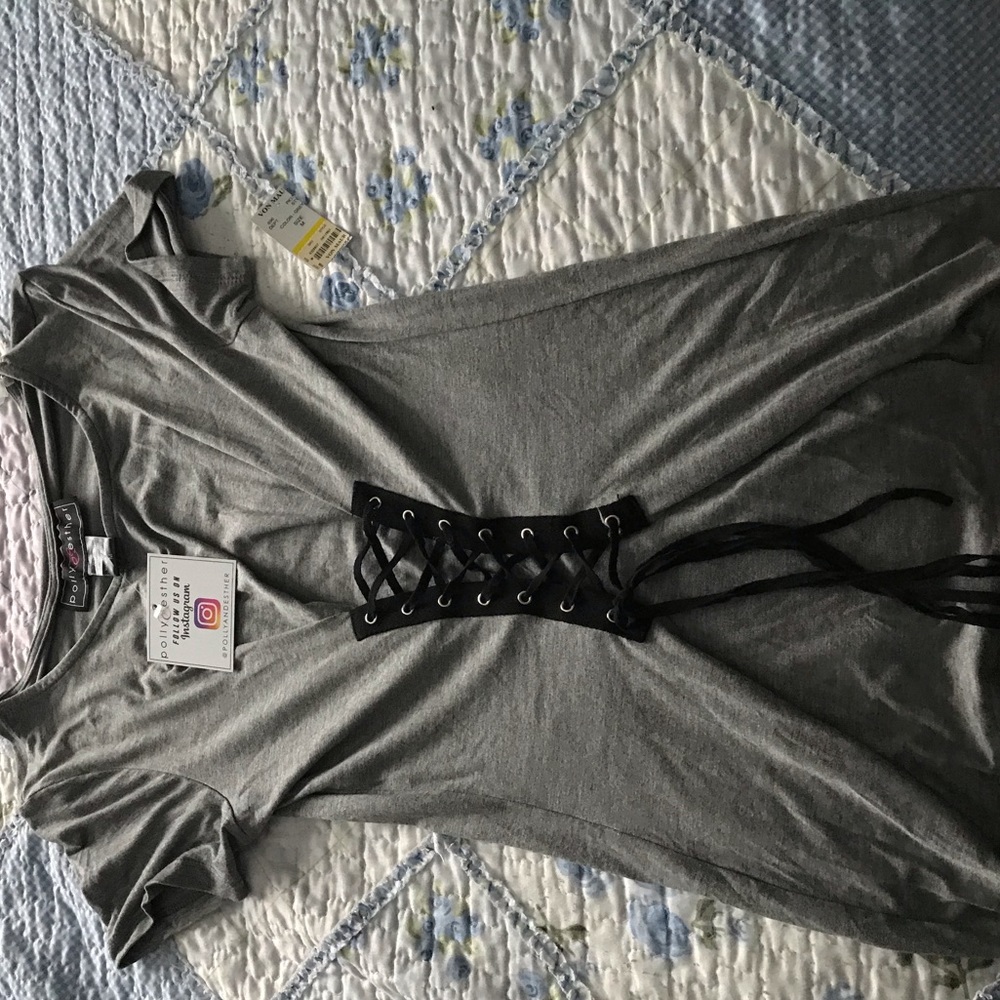 Adjustable laced up blouse